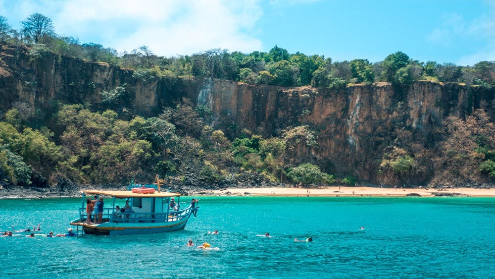 praias de noronha